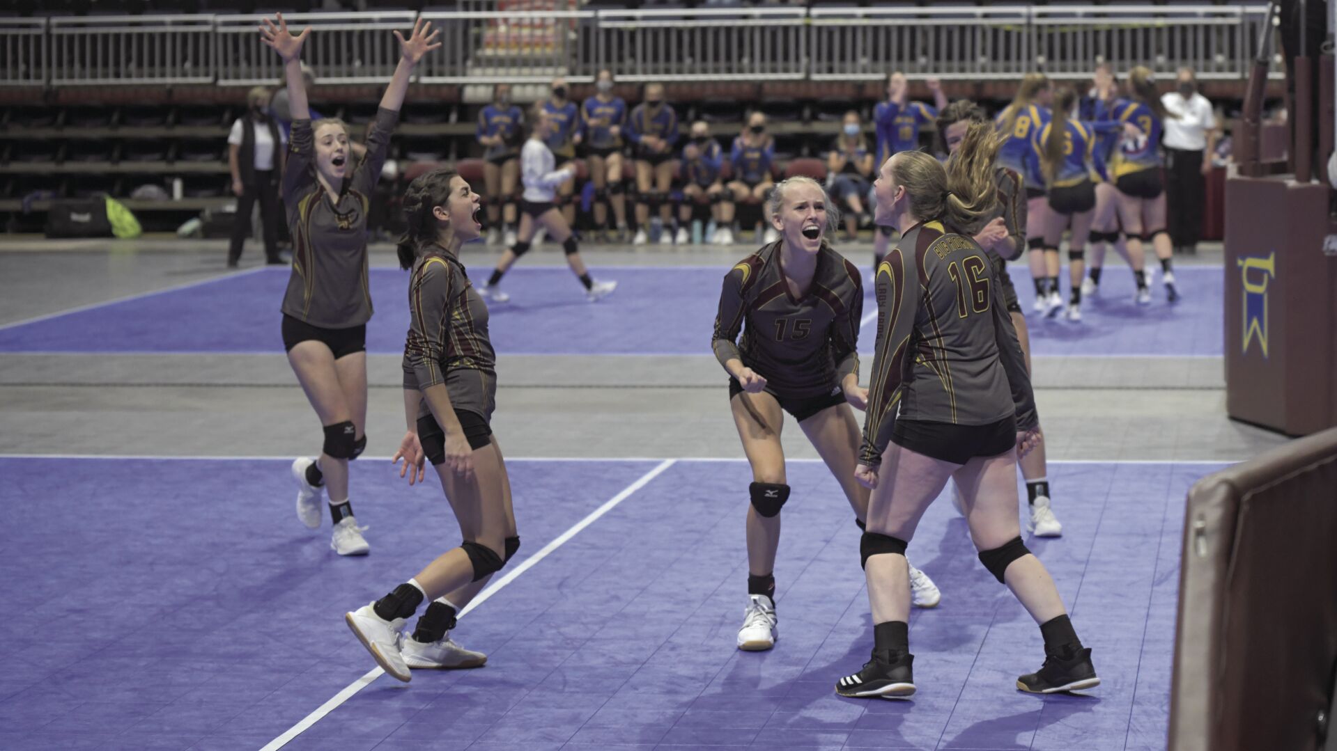 11-05-20 BH state volleyball 2.jpg